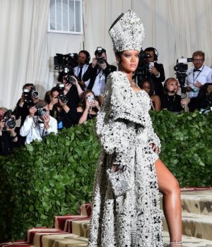 http_cdn.cnn.comcnnnextdamassets180507213251-37-met-gala-red-carpet-rihanna